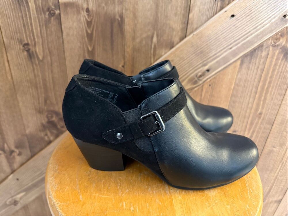 American Eagle Women’s Size 8 Black Ankle Booties Buckle Strap Block Heel